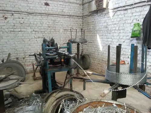 Concertina-Coil-Making-Machine