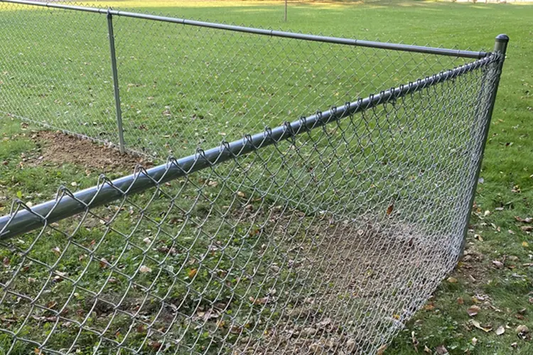 pipe-frame-chain-link